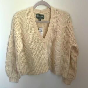 American Eagle oversized cardigan cream slightly cropped sweater NWT